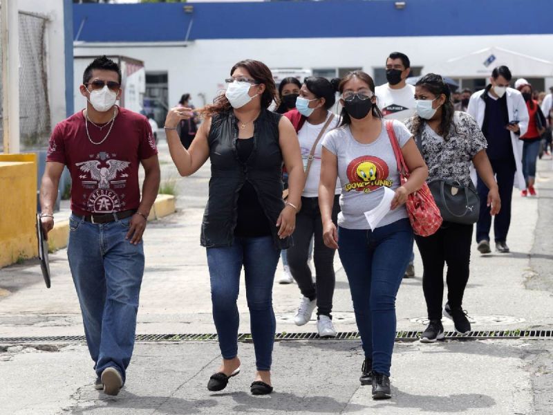 Antivacunas en Puebla se amparan contra decreto para solicitar el certificado de vacunación