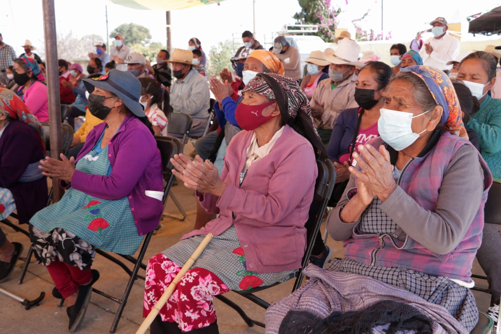 Gobierno de Atlixco y SDR estatal entregan equipo de apoyo al campo, en San Pedro Benito Juárez