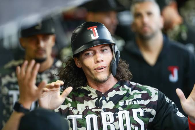 Peter O'Brien, el nuevo slugger de Pericos de Puebla  