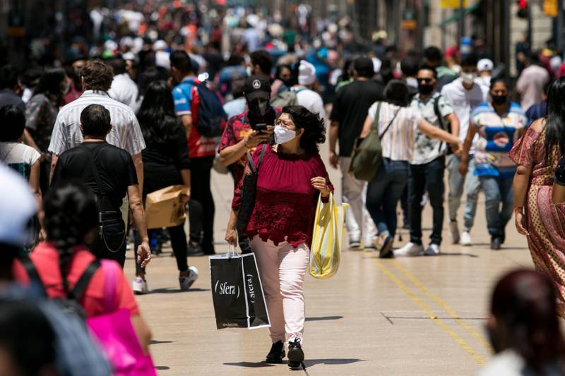 COVID-19: México supera los 5 mil casos por primera vez desde octubre
