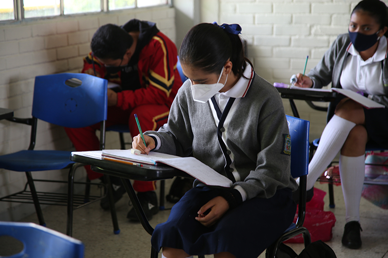Regresan a clases más de un millón de alumnos de manera presencial escalonada: SEP