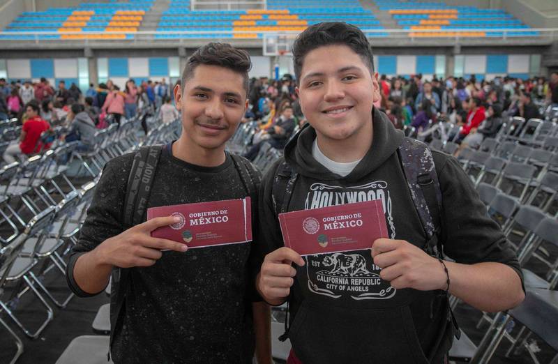 Becas y pensiones del Gobierno federal: Esto recibirás en 2022