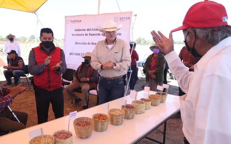 La Sefoa en Tlaxcala entrega apoyos al sector agropecuario y acuícola