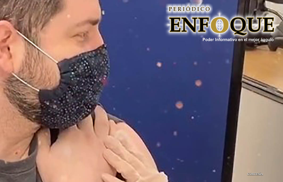 Joven va al Supermercado y sale Vacunado contra el COVID-19.