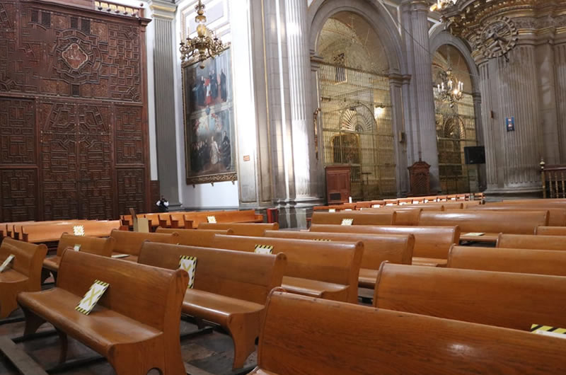 Por incremento de contagias ofician misa a puerta cerrada en la Catedral