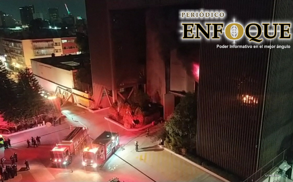 Fuerte Incendio en las Oficinas del Metro despertó a la CDMX