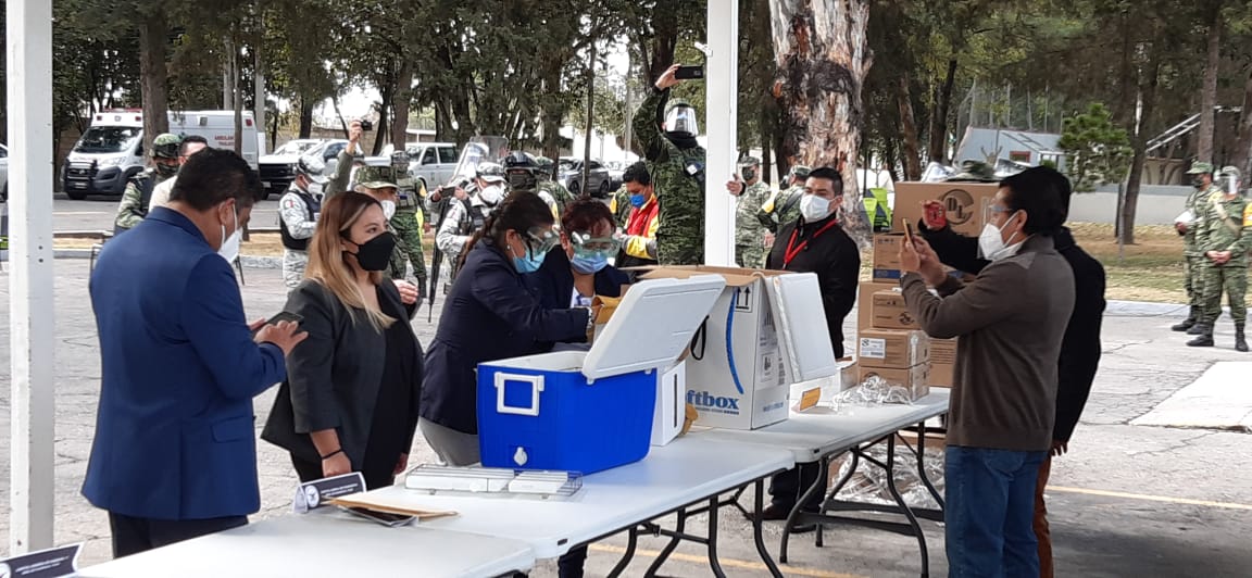 Llegan vacunas contra el Covid-19 a hospitales que conforman la Red IRAG