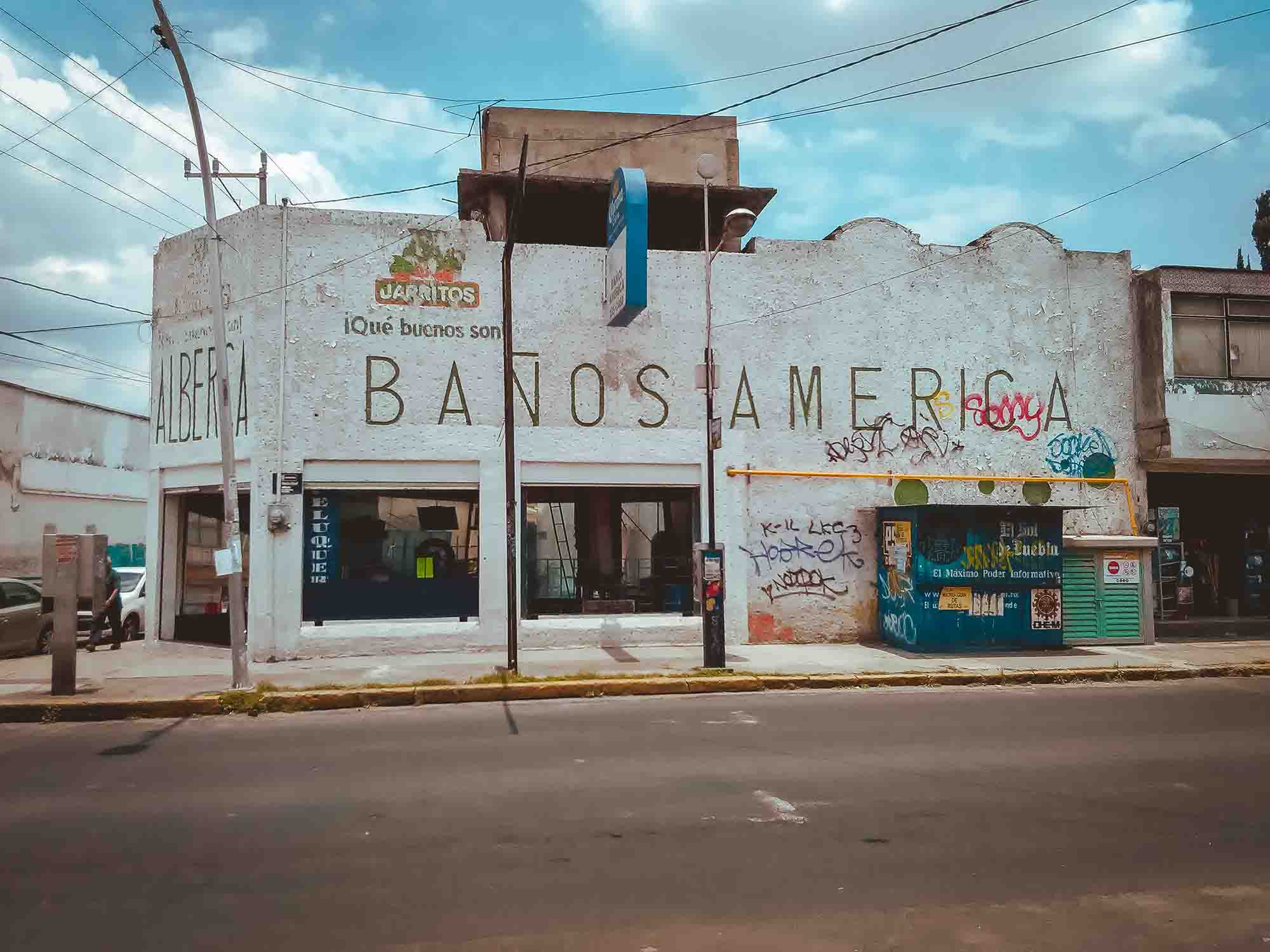 Continúan operativos contra servicio clandestino de baños públicos