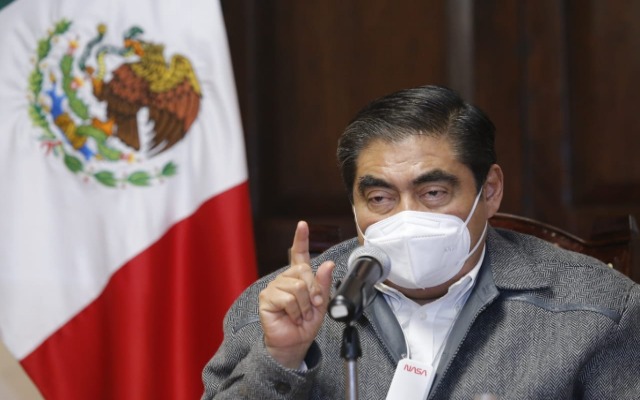 Barbosa no descarta compra de vacunas contra el Covid-19 para Puebla, pero seguirá apoyando el plan de vacunación
