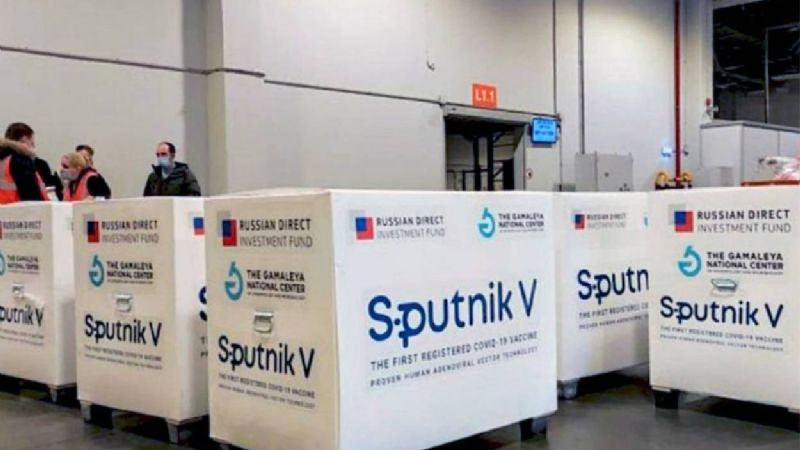 Empresario mexicano compra dos millones de vacunas anticovid, busca venderlas entre los 700 y 820 pesos.