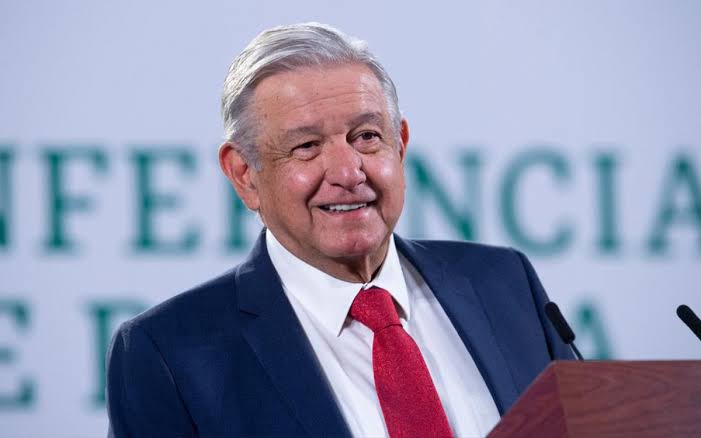 Economía crecerá de 4 a 5 por ciento en 2021, anticipa López Obrador