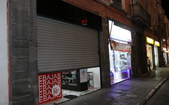 Negocios no esenciales podrán volver a abrir con aforo del 20%; bares y centros nocturnos continuarán cerrados en Puebla