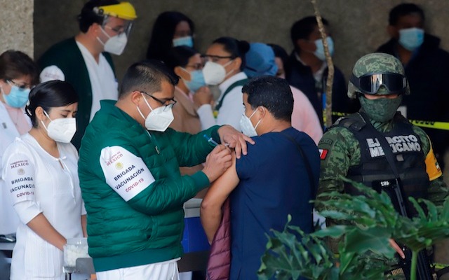 En Puebla no hay fecha establecida para que adultos mayores reciban la vacuna anti Covid