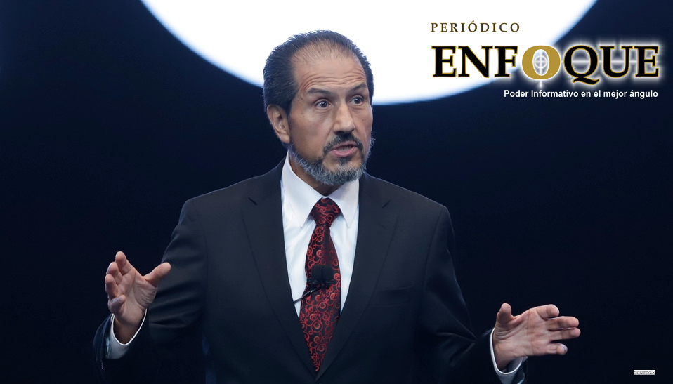 El Rector de la BUAP Alfonso Esparza descarta cualquier posibilidad de ser candidato a pesar del acercamiento de los Partidos Políticos.    