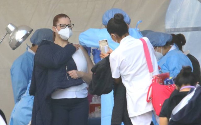 En Puebla se han aplicado 21 mil 445 vacunas contra el Covid-19; eb 120 hubo reacciones alérgicas
