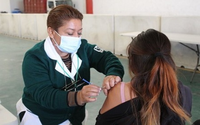 Médicos que cometan fraudes con vacunas anti Covid serían castigados con más de 10 años de cárcel