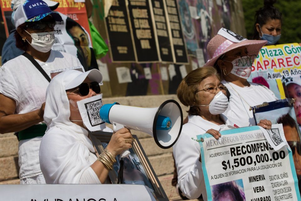 Cae más de 80% el apoyo por reparaciones a víctimas de la organización CEAV; funcionarios laboran sin contrato