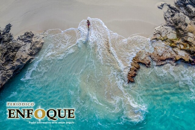 El increíble rescate de 3 náufragos latinoamericanos que pasaron 33 días en una isla desierta 