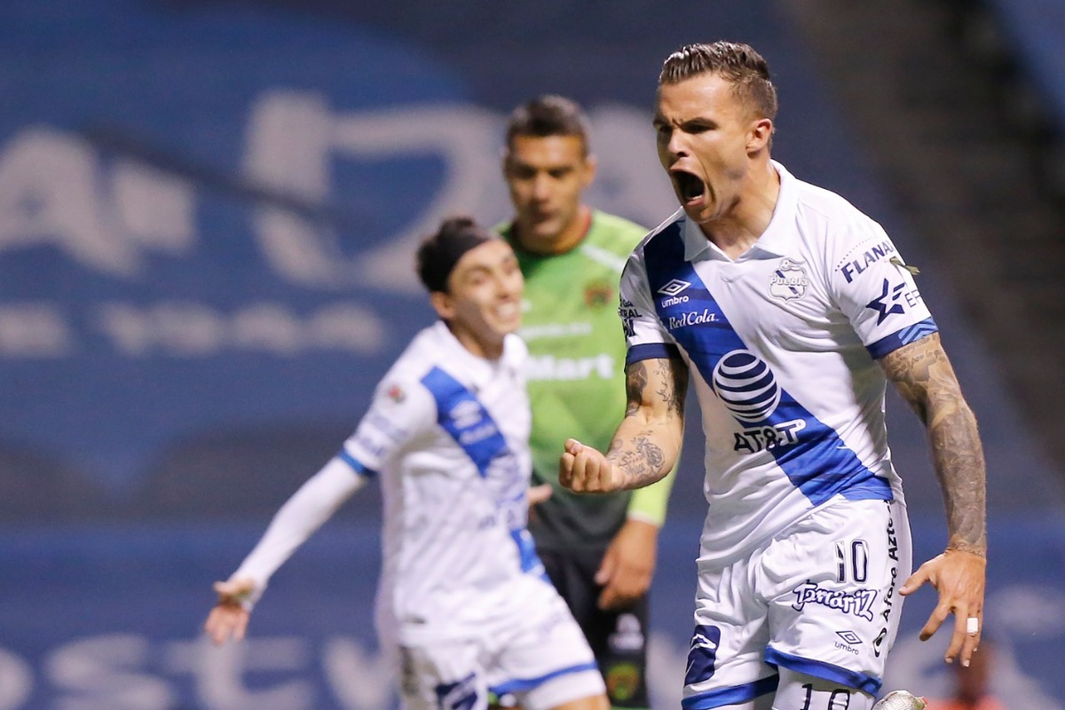 Puebla le pasó por encima a Bravos de Juárez