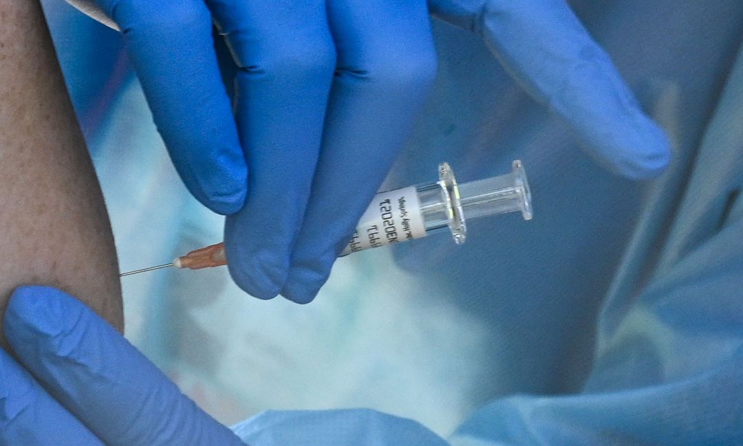 ¿Cómo un tipo especial de jeringa podría cambiar el ritmo de vacunación contra COVID-19 en EU?