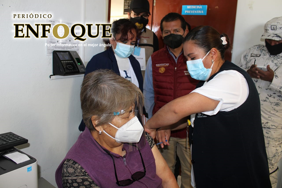 Inició en Tlaxcala la vacunación anti Covid-19 en adultos mayores; hubo desorganización