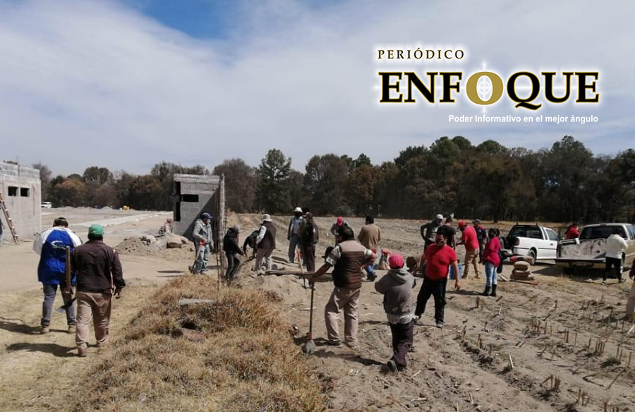 Pobladores suspenden construcción de panteón en comunidad de Chiautempan