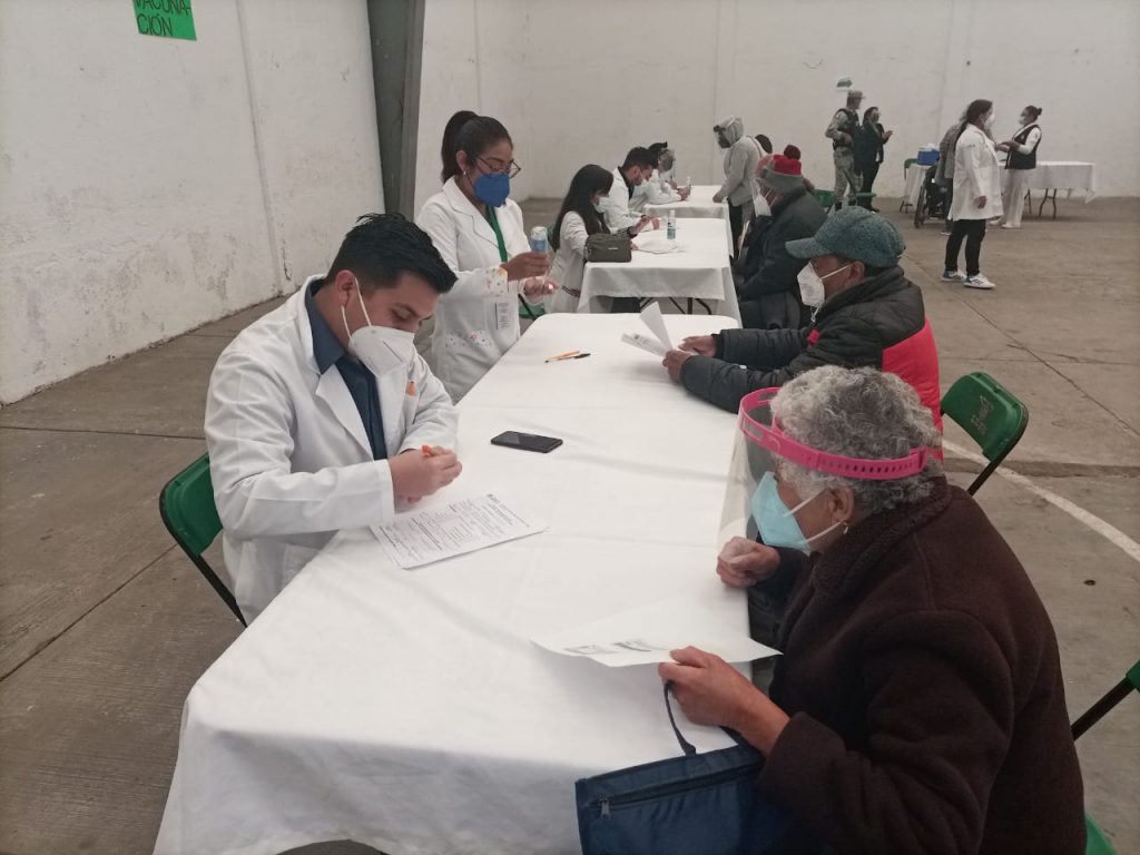 Continua vacunación para adultos mayores, llegan a Tlaxcala 4 mil 320 dosis de Pfizer-BioNtech