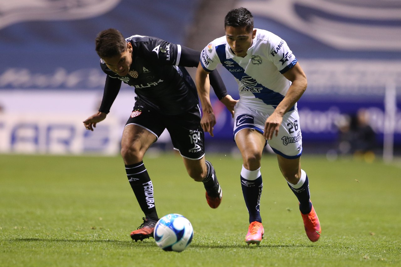 Puebla bailó y venció al Necaxa  
