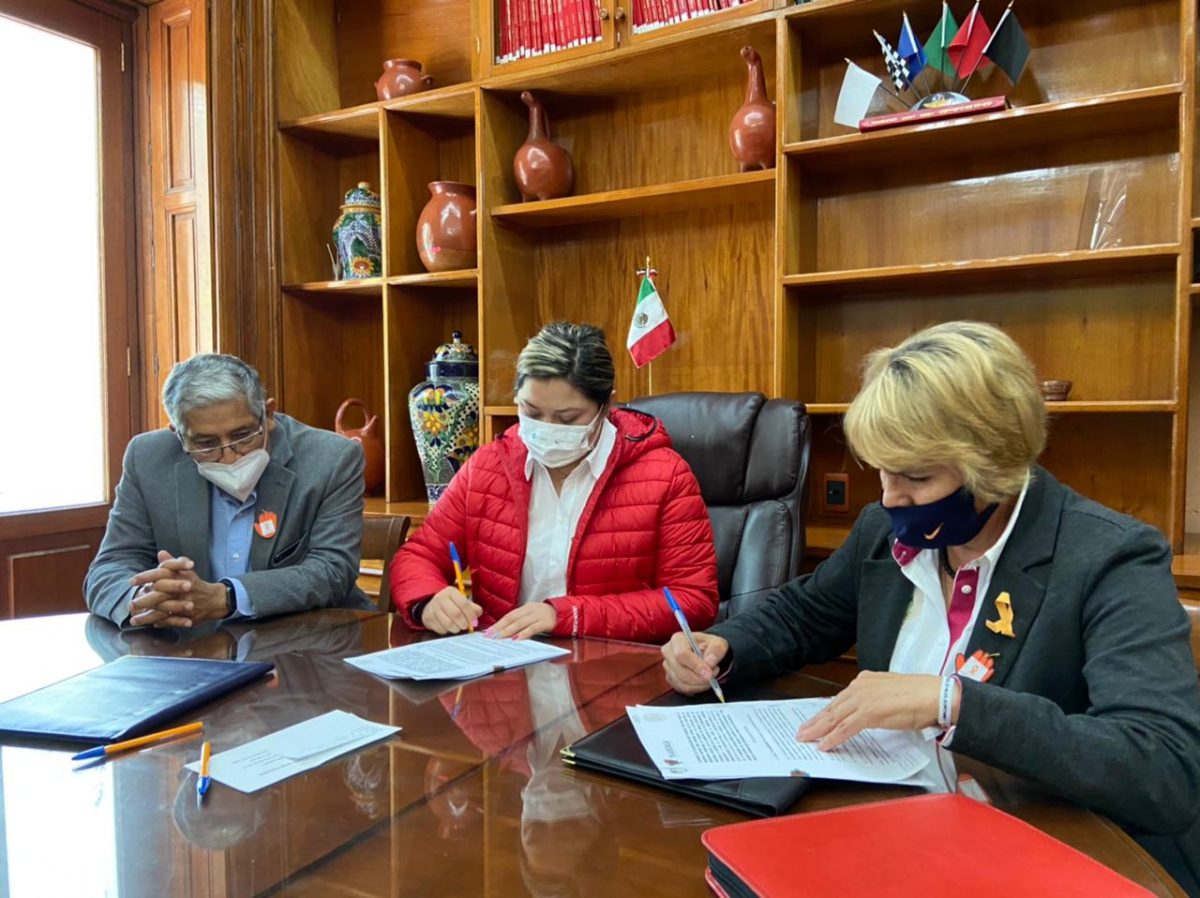 Firman convenio de colaboración Ayuntamiento de Tlaxcala y AJUPAZ