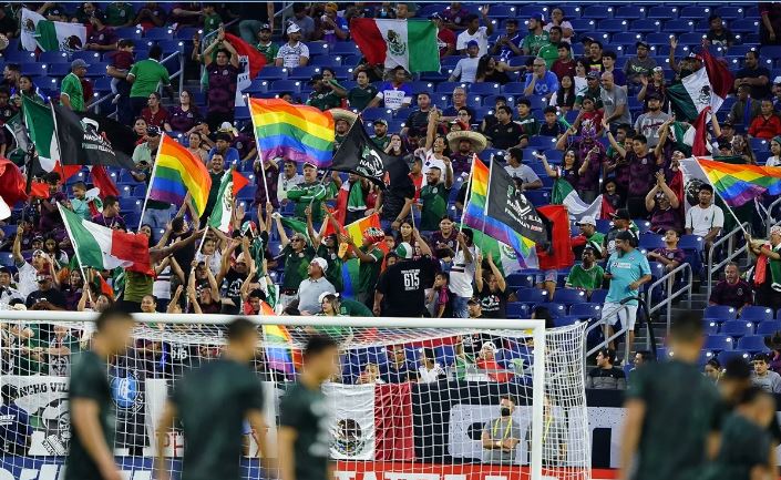 Aparece el “Eeeh put...” en el México – Panamá