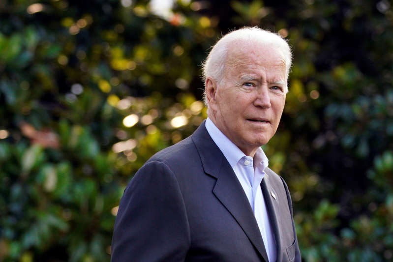 Biden promete estar en contacto con los familiares de las víctimas del derrumbe