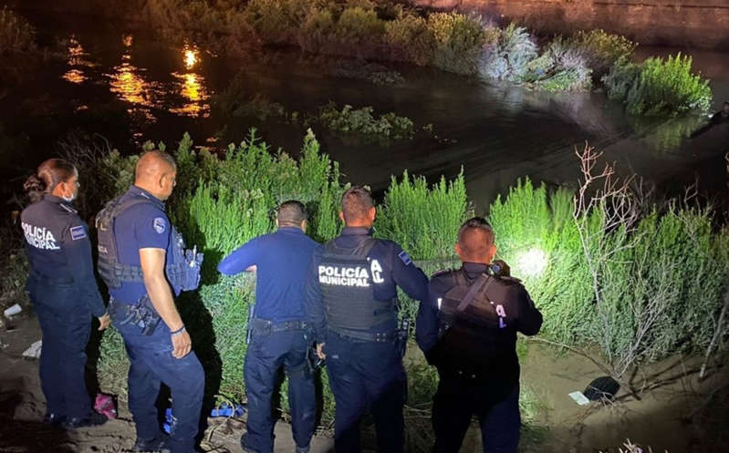 En Ciudad Juárez, rescatan a 30 migrantes que se arrojaron al Río Bravo para llegar a EU