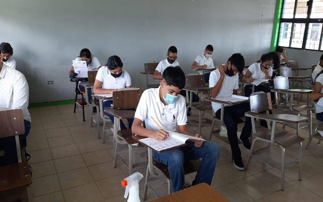 En Puebla, el próximo regreso a clases será presencial y a distancia