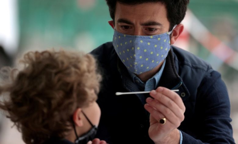 OMS explica peligrosidad de las variantes delta y delta plus de la COVID-19