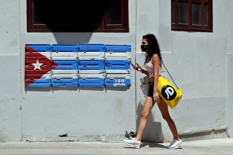 Alarma sanitaria en Cuba tras registrar un récord de casos y muertes de COVID-19 en un día