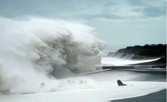 Viral: Olas dibujan el "rostro de Neptuno" en Reino Unido