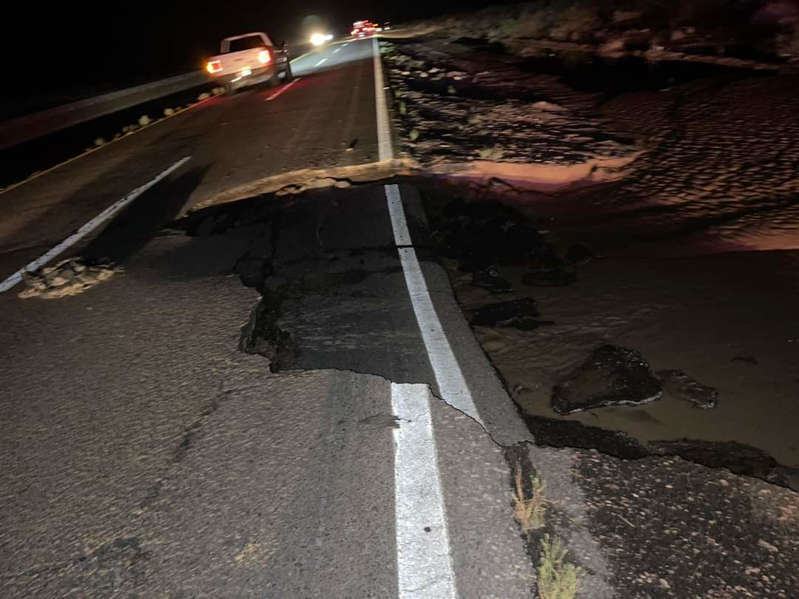 Advierten de hundimiento en carretera de Chihuahua por lluvias