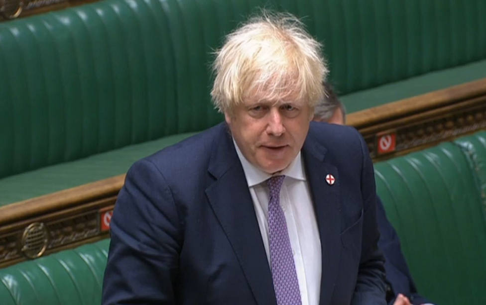 Boris Johnson advierte de que multarán a redes sociales si no eliminan el racismo