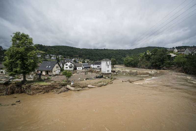 Reportan 42 muertos en Alemania y 6 en Bélgica tras tormentas e inundaciones