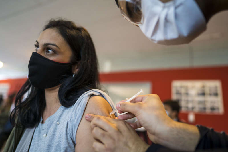 Cinco días de duelo nacional en Argentina por 100 mil muertos de Covid