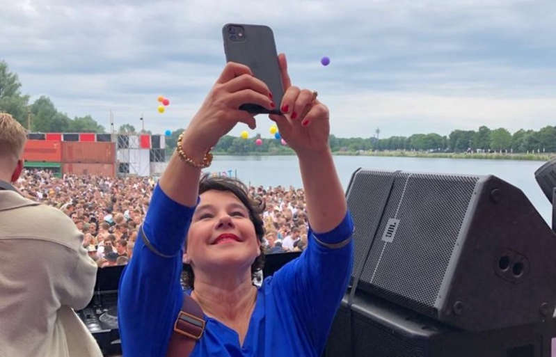 Hacen festival sin cubrebocas y mil personas se contagian de covid