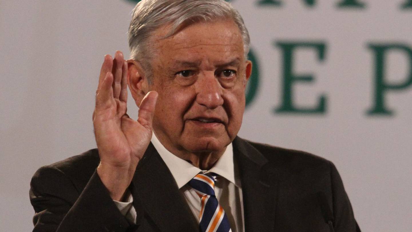 AMLO entregará a la FGR información y contratos sobre software espía Pegasus utilizado en sexenios de Calderón y Peña Nieto