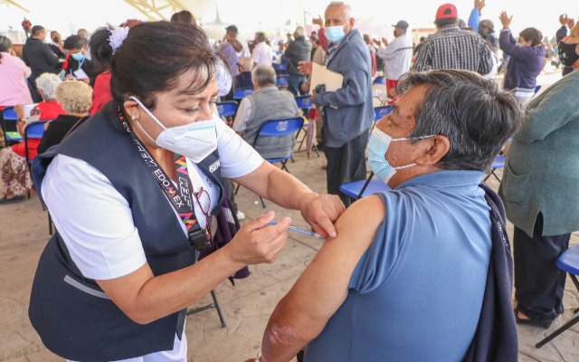 Este jueves iniciará la vacunación para mayores de 30 y 40 en 15 municipios de Puebla