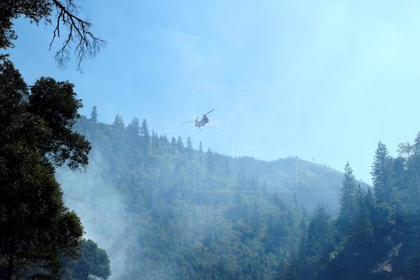 Incendio del lago Tahoe en California se extiende y llega a Nevada