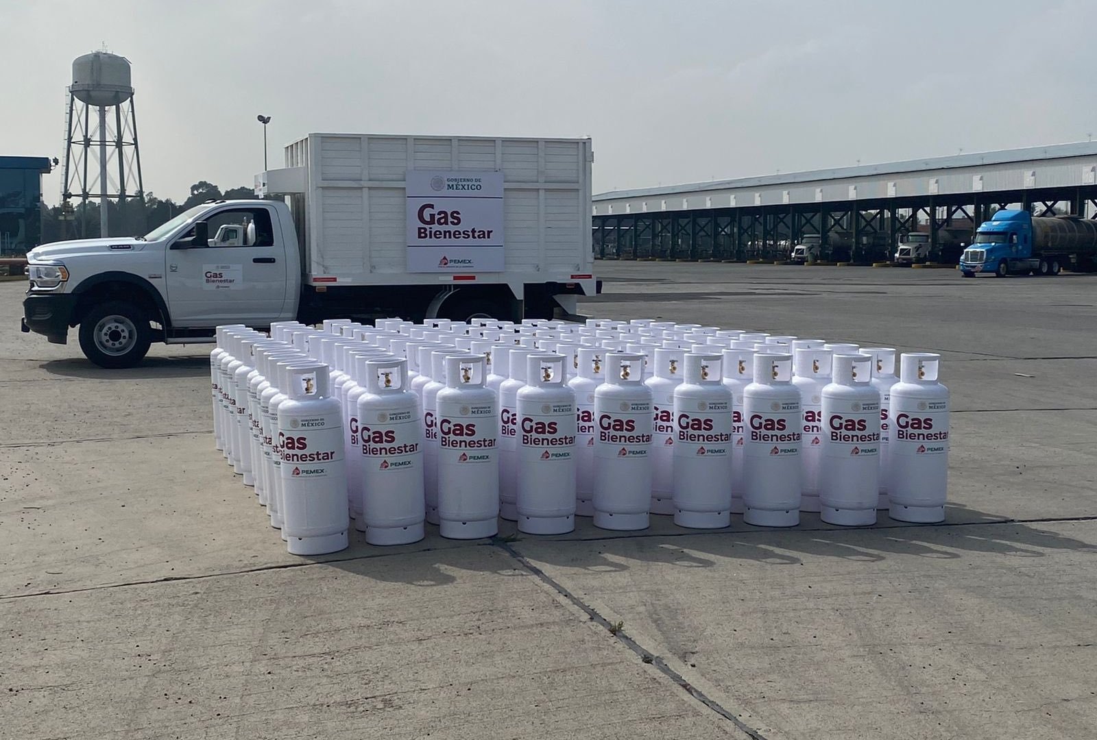 En dos meses comenzará la distribución de Gas Bienestar en CDMX: ya tenemos terrenos y logo dice AMLO