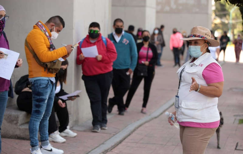 Vacunación, tercera ola e intubados; los cambios en el semáforo covid