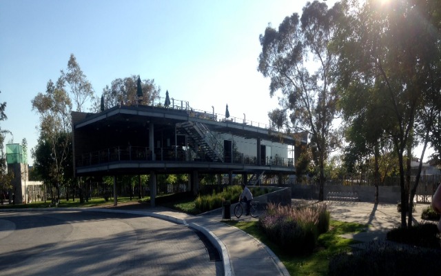 Gobierno estatal revisará contratos de cafeterías en parques públicos y auditorios