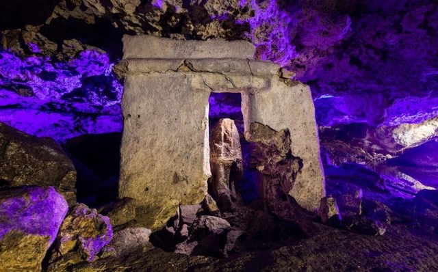 Encuentran ruinas mayas en cenote en Playa del Carmen