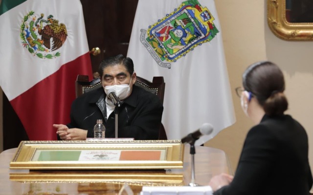 Que nunca más vuelva a haber en la BUAP rectores enriquecidos, pide Barbosa