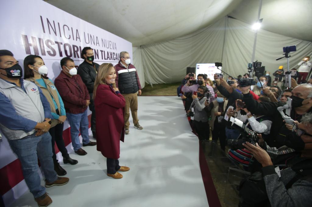 Soy la gobernadora de Tlaxcala asegura Lorena Cuéllar Cisneros 